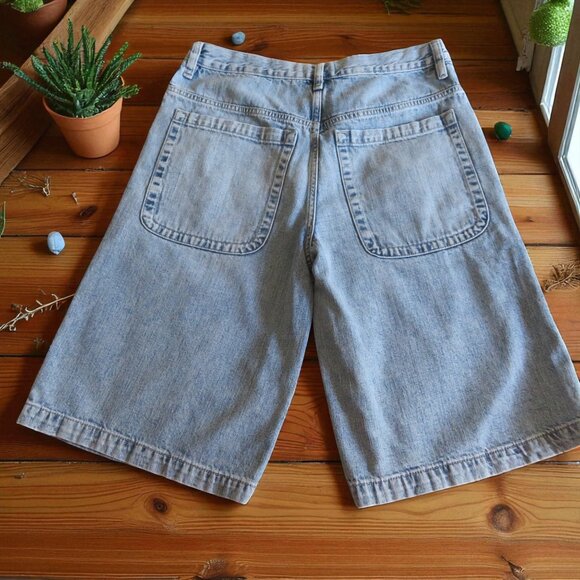 FRAME The Skater Bermuda Shorts (Irvington) Size 29, Pre-owned (Good Condition) - Picture 6 of 13